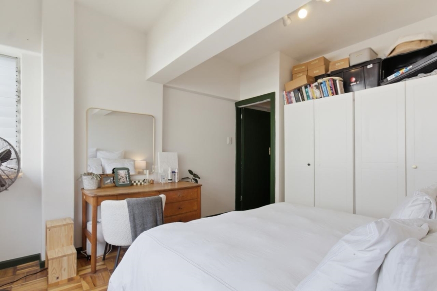 1 Bedroom Property for Sale in Sea Point Western Cape